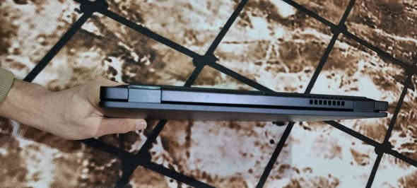 السلام عليكم لابتوب ديل 5300معالج كور اي5 الجيل 8 
الهارد 256ssd
رام16  
كرت الشاشه 4شير داخل 
حجم الشاشه 13.3
يشغل ببجي 90افريم 
ويشغل ماين كرافت يعني لابتوب زين 
لابتوب نضيف 95%
ملاحظة بسيطه عندك الشاشه بيها خط اصغير بس ما مأثر على الشاشه وتجي وتفحص على راحتك 
يجي ويا شاحنه الاصليه مالته ويجي ويا الجنطه ويجي ويا ماوس
ودقة الشاشه كلش زينه 
سعره 225روح ودور بل سوك ماكو هيج سعر 
مكاني بصره صبخة العرب 
رقم***********
