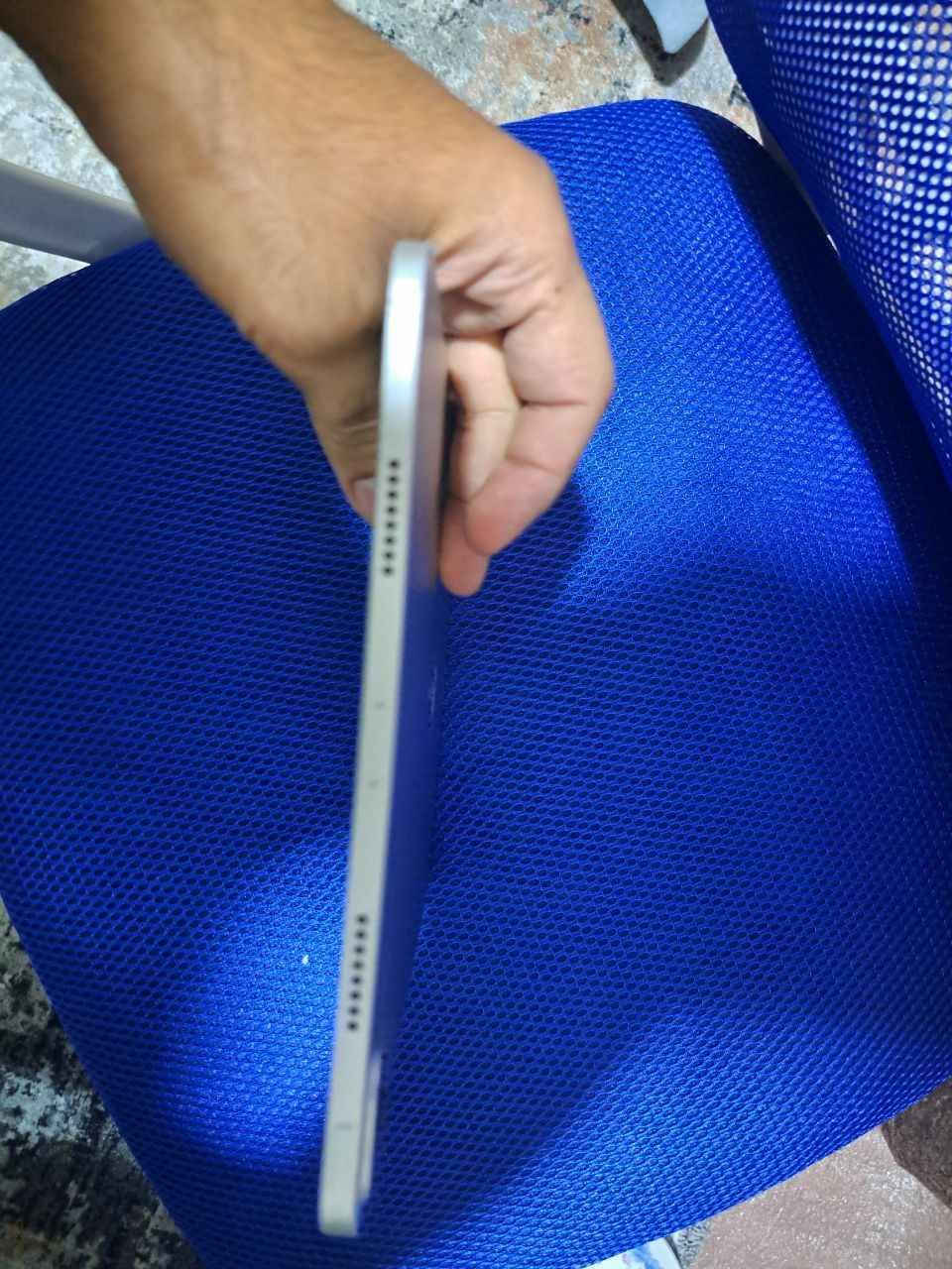 iPad pro 11 inch 3rd generation ئایپاد 
پاتری 81
128gb
CPU M1
WiFi module 
هەموو گیانی بیلادییە هەموو شتێکی مەزبوتە 
لە pubg 120fps
نرخی 600000هەزار مەجالێکی کەمی تێدایە 
لە هەولێرم گەیاندنم نییە 
زەمانی ١مانگی ئەکەم
WhatsApp *********** أربيل, العراق
