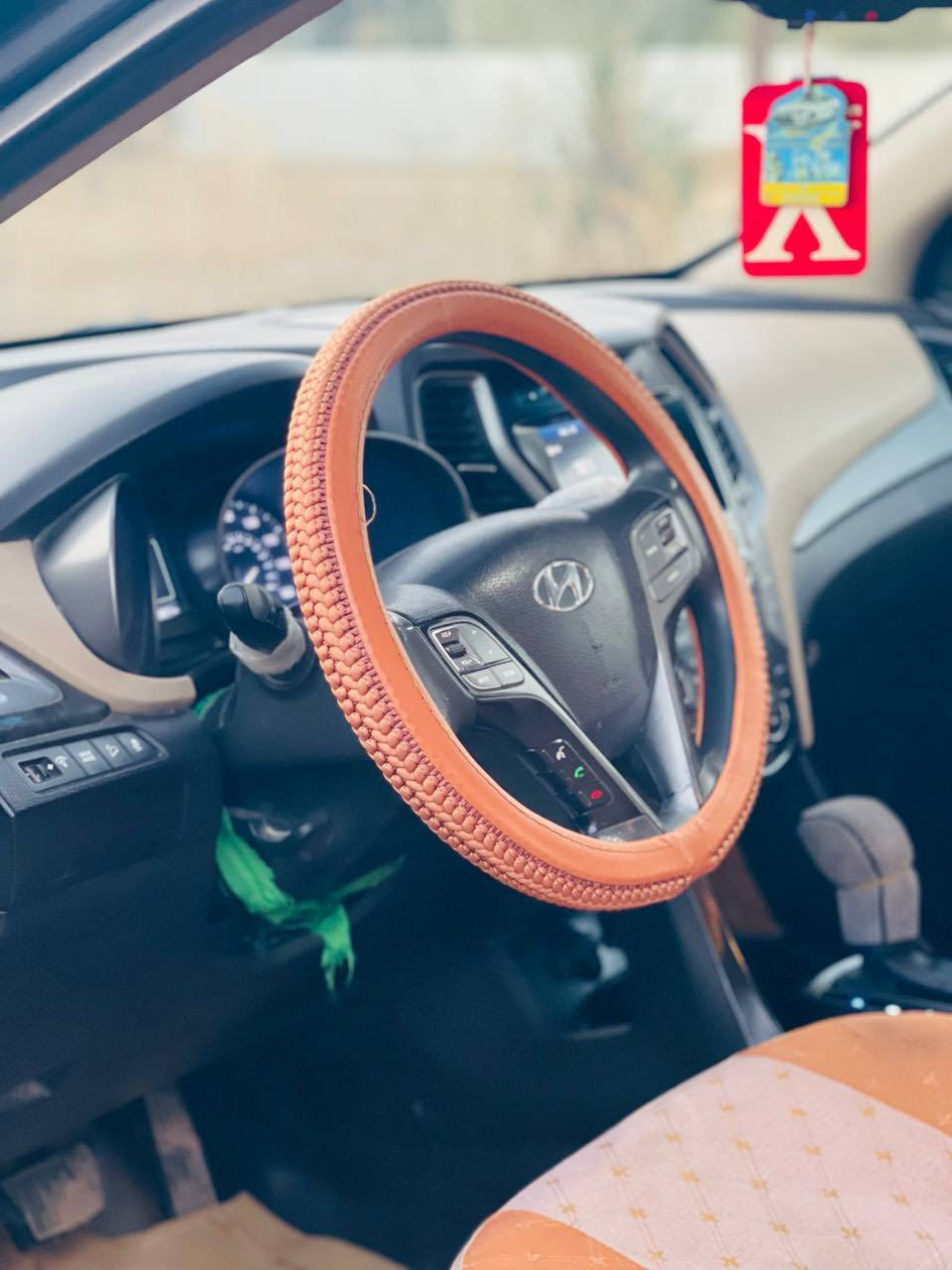 السلام عليكم
سنتافي وارد امريكي 
موديل 17
مكينه تبريد تدفئة على وضع الشركه 
ليبل واحد مداور ثاني يوم 
المكان الديوانية 
لاستفسار اكثر على الرقم
السعر 140
***********
