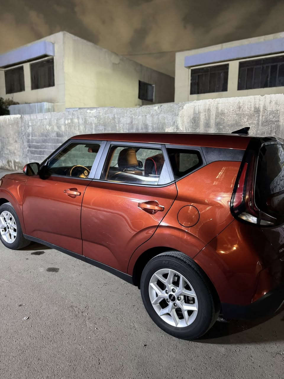 كيا صول وارد امريكي موديل 2023
بيهه بنيد صبغ فقط بدون ايرباك دواخل مكفوله
محرك 2000 دوش ماشيه 35 موصفات
نص فول
مكان سياره بغداد بسمي  تحويل ثاني يوم
سعر 151 وبيهه مجال

للتصال ***********
