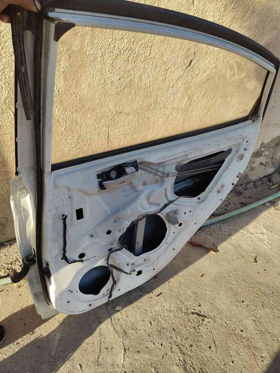 سلام عليكم باب خلف سياق اكسنت مضلع كوري للبيع كامل جام مطور ***********
