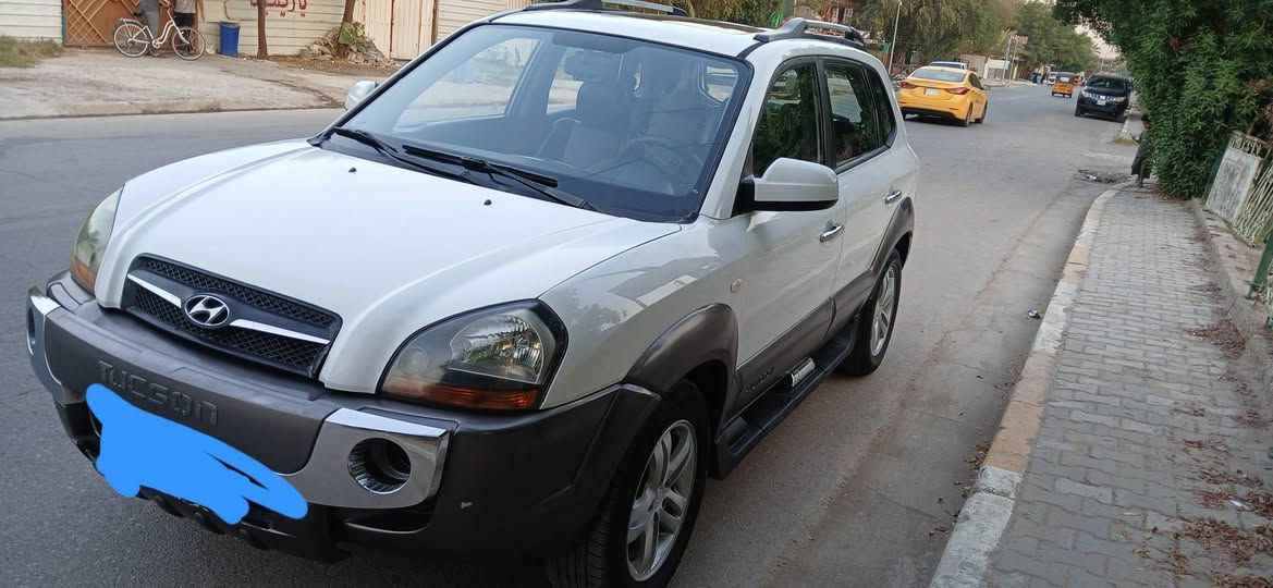السلام عليكم بيع سريع توسان للبيع موديل 2009 خليجي فول مواصفات رقم نجف مميز  نكليزي بسمي كير ومكينه 2000 دوش  متبريد مكفولات ولسونار بلمنشور مكان السياره بغداد حي الجوادين السعر90 وبيهه مجال الرقم'***********
