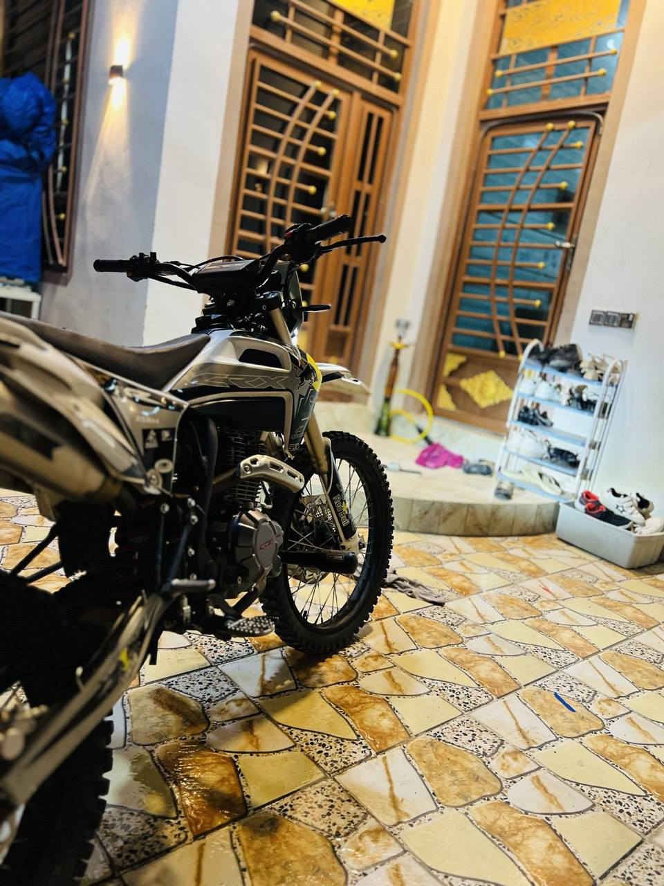 سلام عليكم للبيع او المراوس قفاز CRX  موديل 2024 محرك 250Cc  محرك بلادي ممفتوح معدل و شلعه صاروخ ماطور مكفول كامل لاصرف لا تبخير و سويجن ويه السعر مليون و 250 بي مجال شراي تفضل خاص او نتصل عله رقم الهاتف/***********
مكاني ديالى ناحيه السعديه
