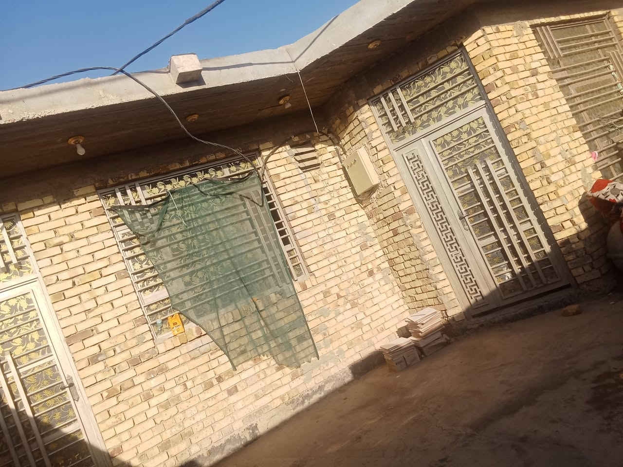 *********** البيت للبيع الكوت السفحه الثانيه المساحة 200متر على شارع وساحه كهرباء وماء ومجاري ا
