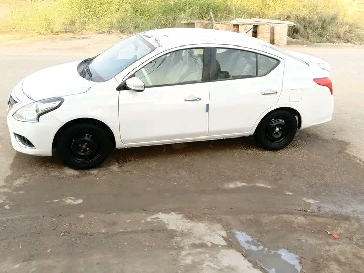 السلام عليكم
*نيسان سني

*مديل2025

*كفاله عامه من الدعاميه للدعاميه

*ماشيه{27الف حقيقي} 

السعر 125

مواصفات /حساسات خلفيه تبريد قطعتين اشاير مري شاشه كبيره تحكم استيرن

كير ومحرك شرط كفالة ما مفتوح برغي

تبريد ثلج 

رقم الهاتف***********} 

📌العنوان:بابل ابو غرق
