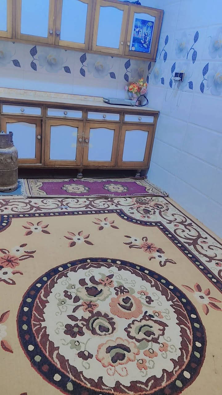 السلام عليكم بيت للبيع طابو زراعي سند 25 مرقم من البلديه مساحته 100 متر مربع ركن قريب عل شارع العام
العنوان التقيه الرابعة خلف حسينيه باب الحوائج للاستفسار الاتصال ***********
