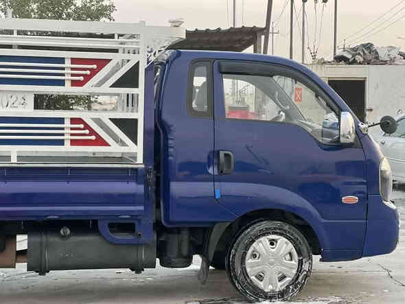 سلام عليكم حمل بنكو 19 مسكر مكفوله كفاله عامه بسمي رقم نكليزي رقم شاصي واضح جدن سياره مكينه دبلو جاف سبعه كبير  حداده كارتون  لمكان شطره ***********
