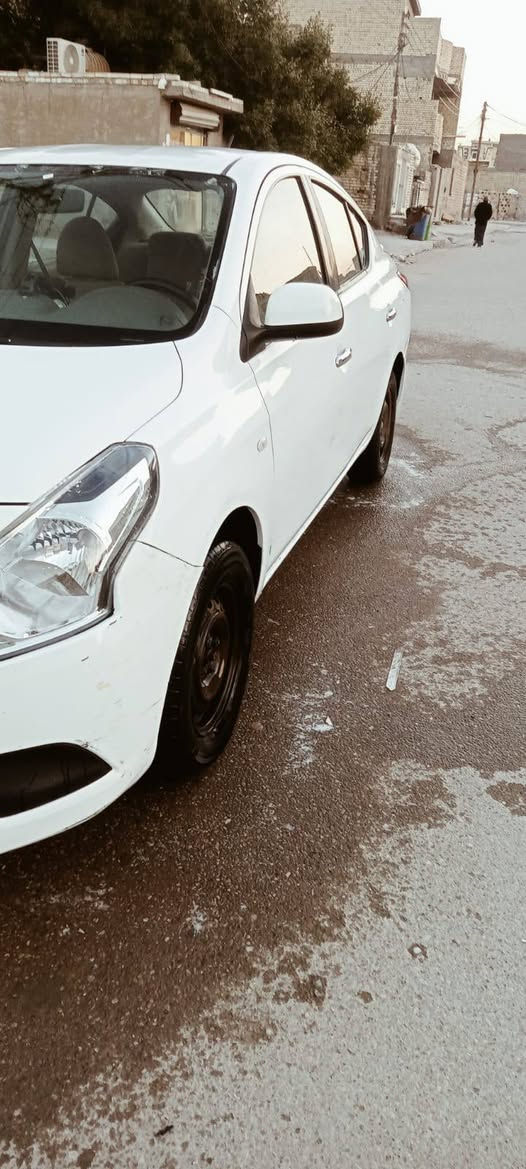 نيسان سني موديل 2019 للبيع
سياره جاهزه مابيها نقص مال بيت 
مكفوله كفاله عامه عدا ملاحظات بسيطه بالكَشر 
تخم تاير جديد 
صدر أمامي خلفي جديد 
مازدات ولايتات جدد
باتري جديد
سبايدر خلفي 
مكاني بغداد بلديات 
***********
السعر (108) بيها مجال شي بسيط
