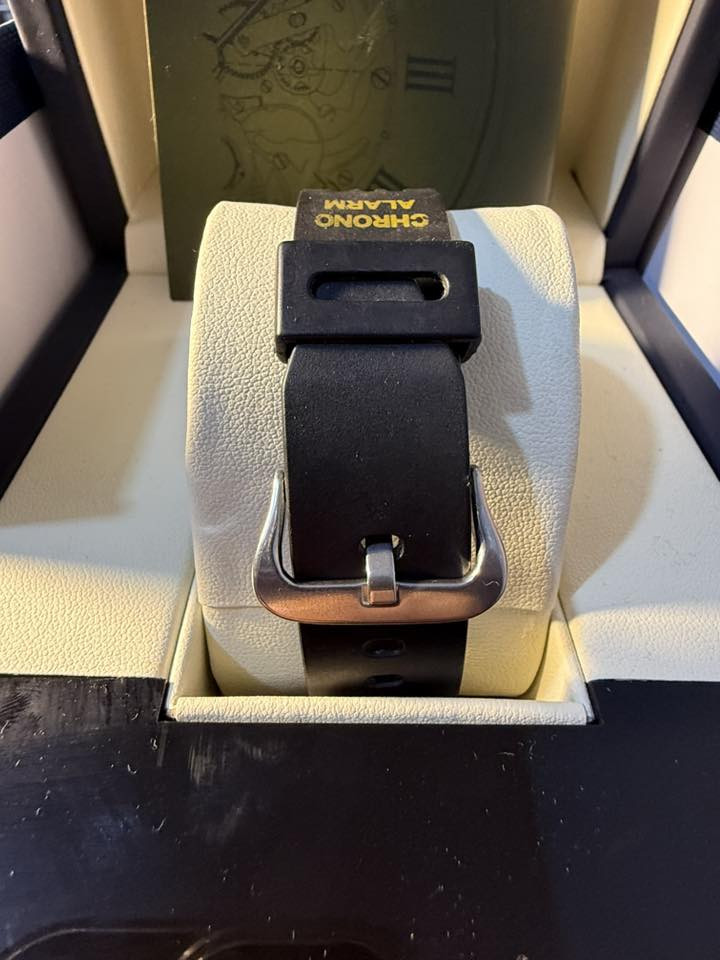 بسم الله الرحمن الرحيم
⌚ ساعة CASIO رياضية سبور (عقارب + رقمية)
✨ تصميم عملي وأنيق
⏱️ كرونومتر
⏰ منبّه
📅 تاريخ + يوم
🕒 توقيت 12 / 24 ساعة
💡 إضاءة خلفية
💧 مقاومة للماء للاستعمال اليومي
🖤 سوار مطاطي مريح

💰 السعر: 130,000 دينار
🚚 شامل التوصيل

📞 للتواصل:
***********
0771193983

📌 ملاحظة:
لسنا تابعين إلى أي شركة أو علامة تجارية، نحن اسم مستقل.
