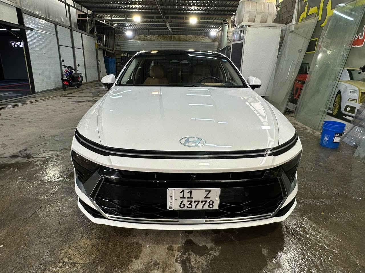 سوناتا 24 شكل ال 25 وارد کوریا هایبرد بانزين كهرباء 3 شاشات كامرات دواره رادارات توقف امام وخلف حساسات دایر مدایر اسیاره حتى بل ابواب الابطانه حساس داش كام بلاد خلفي امامي ينعرظ بشاشه داته شو کشن خزن ميموري وكهرباء ثنينهم و حار بارد مري حساس قلاب شفط هیتر سستم بردات بلاد كهرباء سستم صوت 14 سماعه بوز و دمام صندوق ذكي كهرباء كير تعليك ستيرن تدفى شفتات اوتو هولد تحکم بوضعيه الكامرات تتحكم تقديم وترجيع بل ريمونت الداخل جلد عسلي الخلفي تدفئ اناره بل ابوب ترحيب و اناره محيطيه 15 لون وتحديد مسار
العنوان بغداد الكراده 
السعر 185
***********
