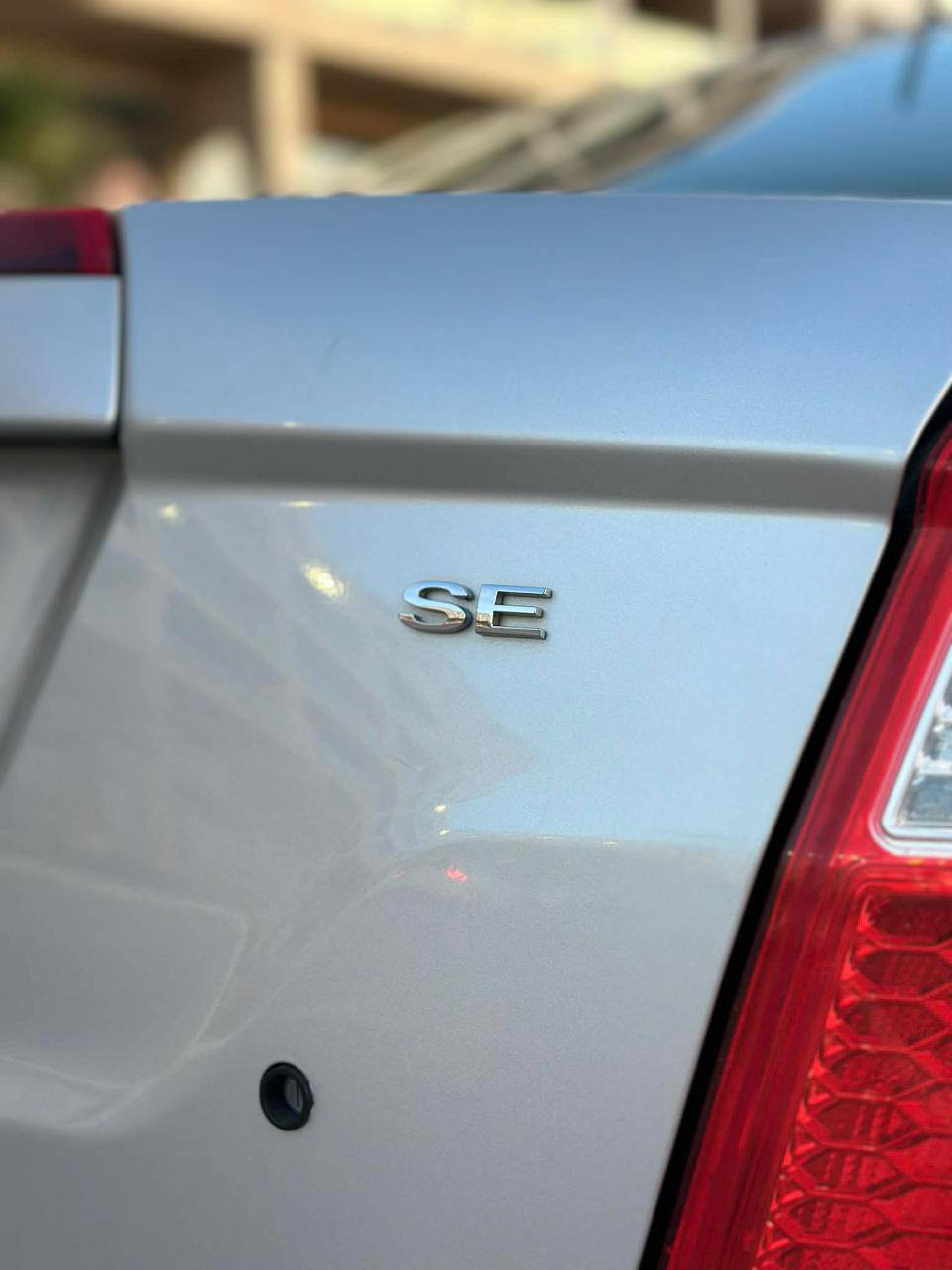 فۆرد فیوژن ٢٠١٠ SE
بێ بۆیاخ ١٥٠ هەزار ڕۆشتوە مەجموعەی سوکان و گێڕ و مەکینەی بە شەرت سەیارەکە کامل سێرڤس کراوە چوار تایەی تازەم بۆ کڕیوە پاتری و ڕۆنی مەکینە و هایدرۆلیک و تاقم پێشم کامل گۆڕیوە بە ناو خۆمانە کەی ویست پەنجە مۆر بۆ ئەکەم 

٩٠ گەڵا و مەجالێکی کەم مشتەری تێل بکە و وەرە سەیری کە لەگەڵ ڕێزم گەر سعر نازانی لە خۆوە ڕەقەم لێ مەیە 
0771 150 1754 السليمانية, العراق
