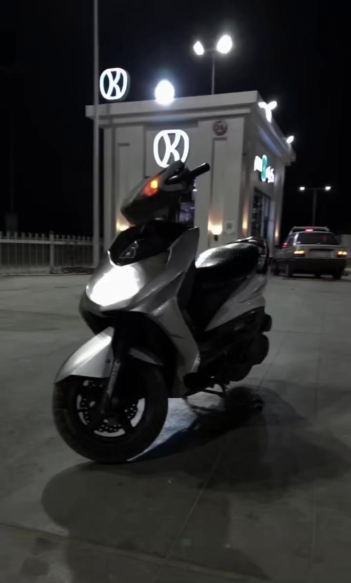 سلام عليكم سكنس فحل نورل لبيع بيها نواقص وترتيب سعرها٤٥٠ مكينه تخبل أوراق وماكتبه بيها تجي تفحص وتروح مكاني المشتل سعرها ٤٥٠ رقمي ***********
