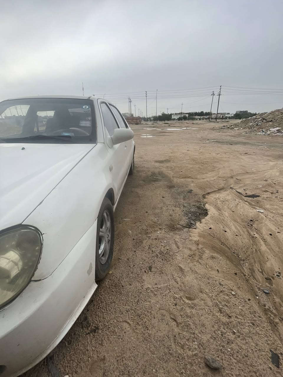 السلام عليكم سياره جيلي CK مديل ٢٠١٢ سياره اب اسمي سنويه قبل شهرين مجدده تبريد شغال ويه السويج تخم تاير جديد حداديه جديده مكينه حلوه وناعمه اترايك وين ماتريد  
سعر ٣٠ وبيها محال بسيط العنوان البصره خور الزبير 
التواصل ***********
