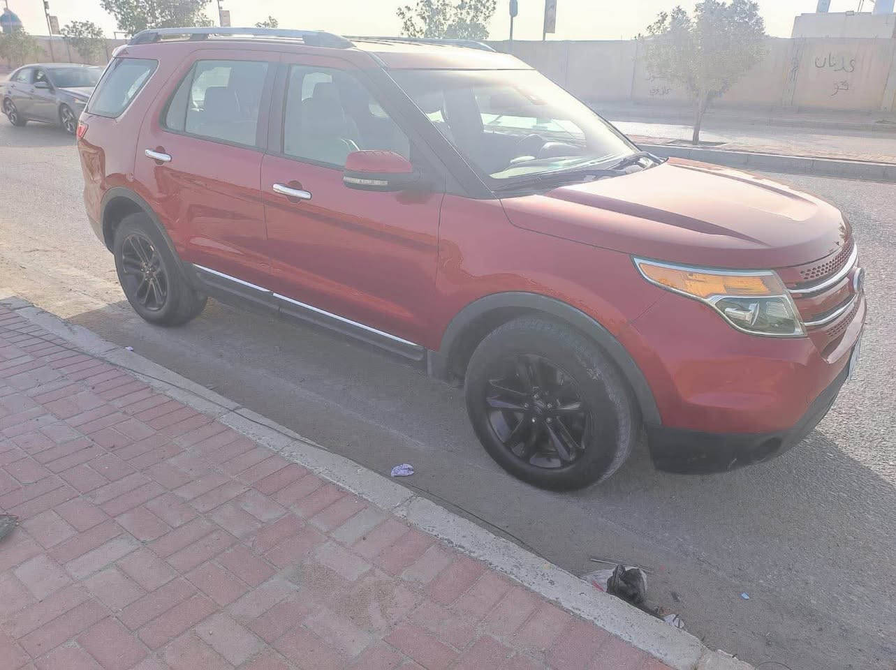 اكسبلور رقم بغداد مديل ٢٠١٣ سياره جديده بيها نص قطعه صبغ وبيها باب مبدله سياره جديده جاهزه من كلشي سعرها ١٢٥  وبيها مجال الاتصال ‭٠٧٨٣ ٢٦٠ ٢٢٨٨‬ النجف, العراق
