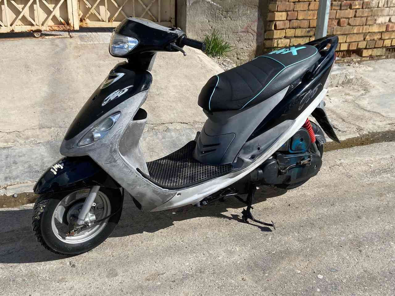 السلام عليكم للبيع ماكس منغولي دراجه جديده كلهه شغاله من الطول لطول سلف هندر لايت عالي ناصي سكن اشاير بكلايت مابيه لو برغي نقص نگره بكل وقت مكينه مامفتوحه ونضافه كدامك ب صور وسعر ٤٢٥ وبيهه مجال مكاني ديالى الخالص هبهب رقمي***********
