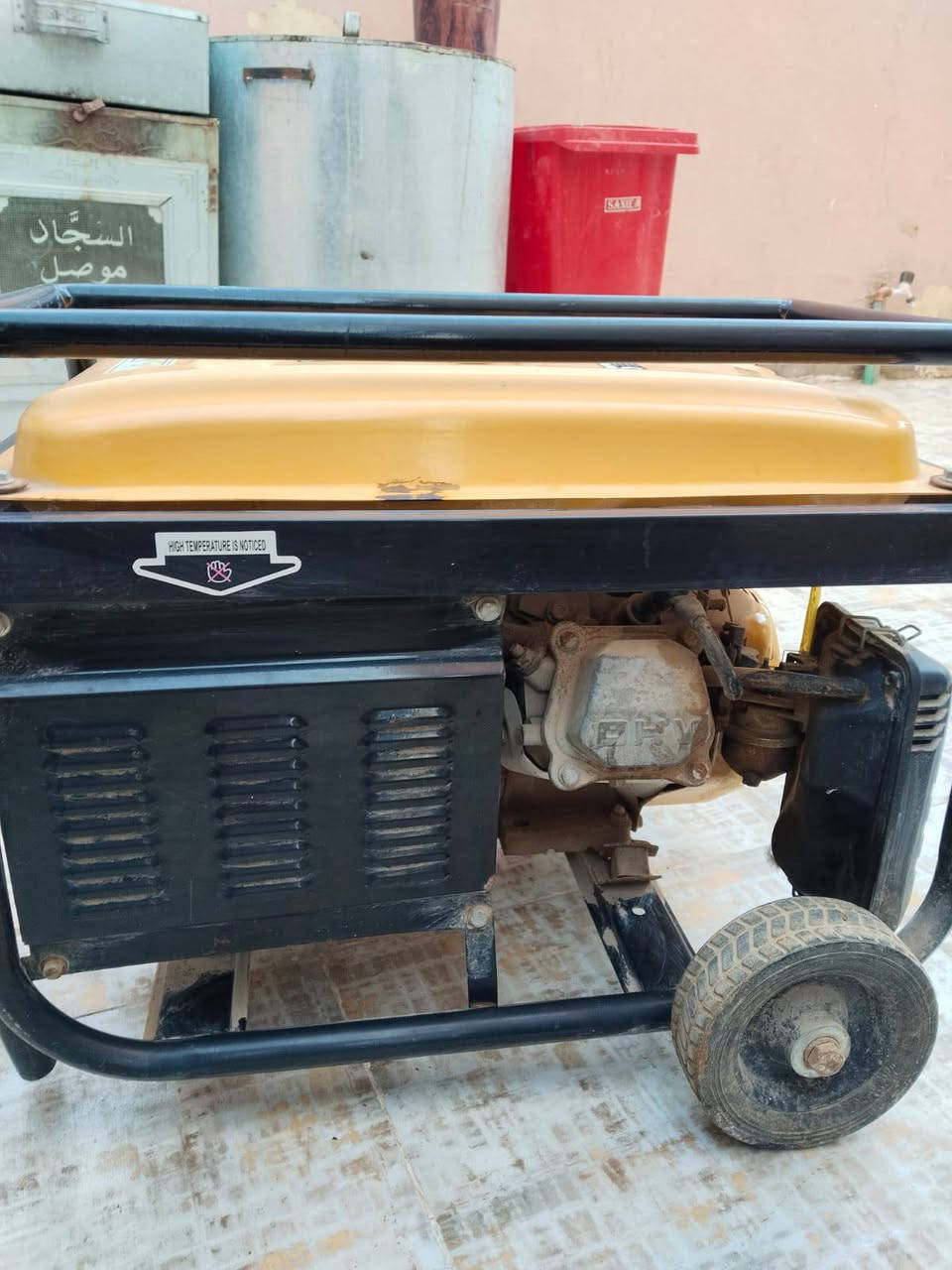 مولدة للبيع جديدة مداخله تصليح الله يشهد عوزها فقط باتري تشتغل سلف وسحب بكرة مامشتغله هواي مال بيت اريدها ب170 وبيها مجال ***********
