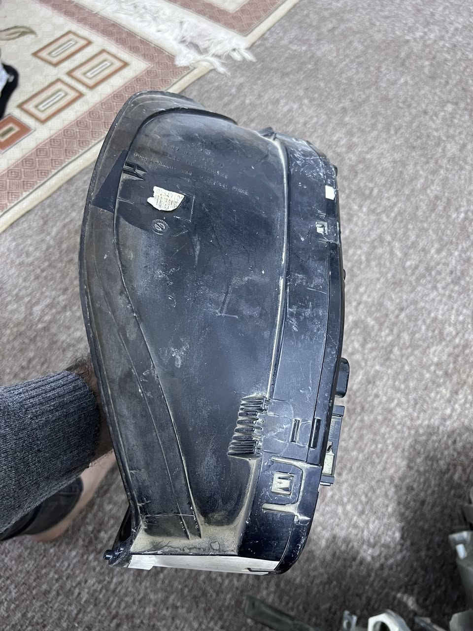 السلام عليكم
زوج لايتات نظيفات اصليات 
باب ام عيون نظيف حيل لون سلفر 
عينة كيلو متر تطابق حسب الرقم الي عدكم 
دز خاص وبيك خير ودلل او اتصل ***********
