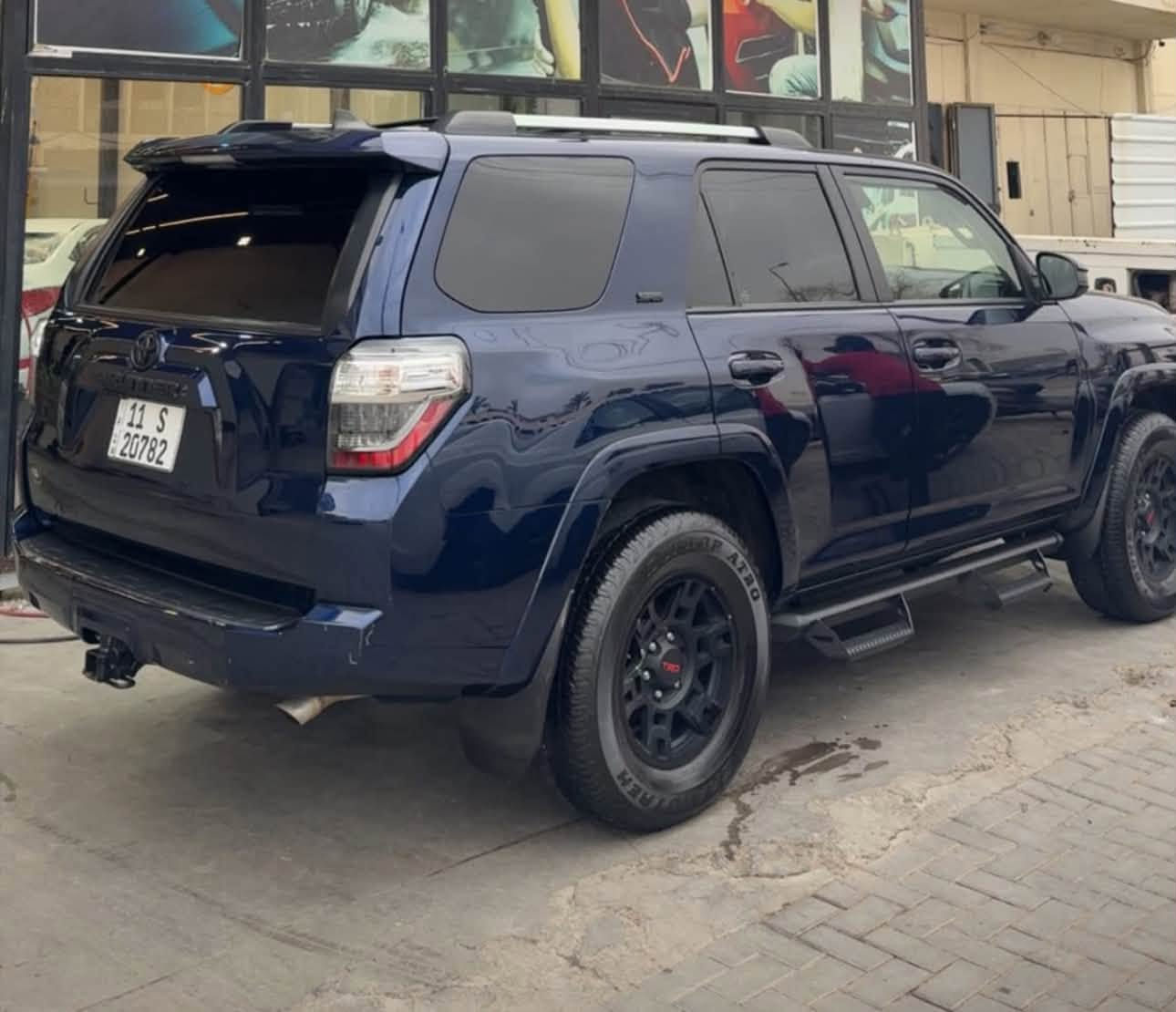 السلام عليكم للبيع او المرواس وبسعر مناسب ….
تويوتا فور رنر 2023 sr5
ماشيه 40 الف ميل 
ويل TRD اصلي 
بصمه 
تو ويل 
السياره جاهزه مابيها نقص 
سيرفس كامل مسويلها 
الحادث  بنيد وجاملغ وباب السايق
صبغ 4 قطع 
بدون شاصي 
تعديل باللغد فقط 
مكان سياره بغداد اليرموك او نفق الشرطه 
*********** 
السعر 24.000$ وبي مجال بسيط
