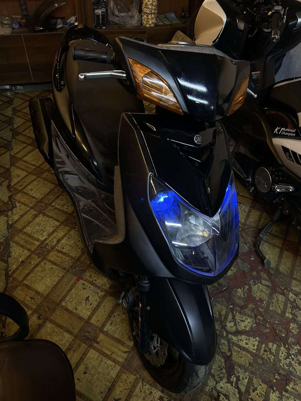 سلام عليكم سكنس فحل نوزل خطين مكفوله كفاله عامه السعر 950 وبيها مجال ***********
