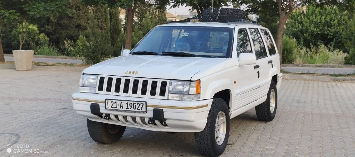 بیع مستعجل 44 ورقە و بی مجال مکان السیارە السلیمانیە   ***********      ***********  جیب کراند شیروکی مدیل 1995 سنویەو هزە و زنکە کلە جدید لحد 2031  کیرو محرك بلاد 6 سلندر کیر اوتوماتیك کیرو محرك شرط فیتر كهربایییات كله شغال كیجات كله شغال دعامیه لدعامی مابی ضربه او خیاس مسجل شاشه ایباد و كامره و حاسه و قفل مركزی ریمونت سیاره مابی مصرف الف دینار ترایك من السلیمانیه لحد البصره السليمانية, العراق
