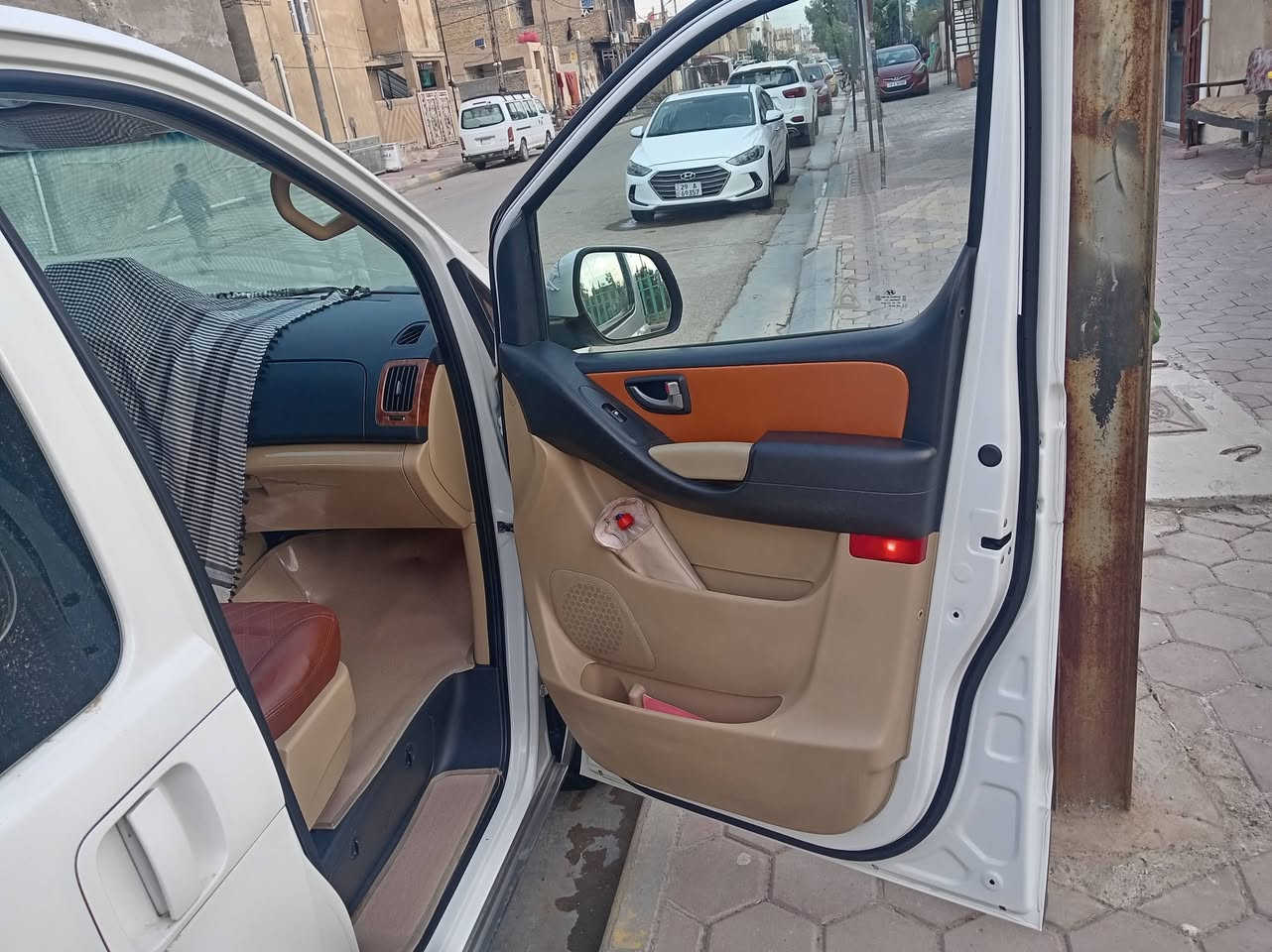 السلام عليكم ورحمة الله وبركاته ستاركس موديل 2020 رقم بغداد وبسمي سياره جديده واستخدام شخصي تخم تاير سوبايه ماشيه  130 الف حقيقي كشنات جلد بلادي وسياره احلى من الصور والسعر٢٨٥ وبيه مجال قليل للاستفسار الاتصال بالرقم *********** والتوفيق للجميع أن شاء الله
