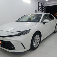 كامري بنزين • ٢٠٢٥ • ١٠٠٠٠ كم