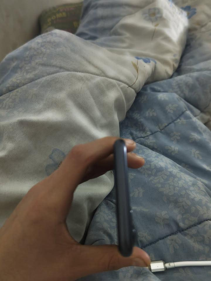 سلام عليكم
ايفون 11 عادي 

ذاكره 128 

دبل خط 

الجهاز مستبدل فقط بطاريه ومستبدله مره وحده فقط 

والنضافه مثل مموضح بالصور 

الجهاز كلشي بي شغال بصمه شاشه وفيس ايدي كله شغال 

واستخدام قليل جدا

السعر : 250 وبي مجال 

الي يريده يكدر يشرفني خاص او يتواصل وياي على هذا الرقم

***********
