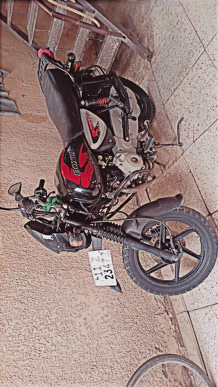 سلام عليكم ورحمه الله وبركاته دراجة للبيع بوكسر مرقم موديل 2023تراة نضيفة خير من الله ماشية سبعتالاف السعر 2500او بي مجال  رقم واتساب شغال ***********
