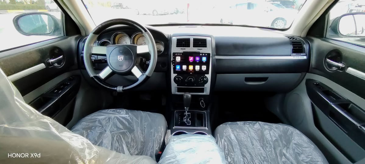 بسم الله سلام عليكم دوج جارجر موديل 2010 اصل حجم محر 3500 اصل اي بيس جبير  مكين كير تبريد تدفئه  صدر مكفول كفال  هزا فحص مرور جديد شرط تحويل  ملاحظه سيار بيه ثلاث قطع صبخ بابين جملغ بدون دواخل ((سعر ١١٢ ورقه )) مكان سيار سليماني رجا اذا مو شراي لاتكسر حلال ناس مع احترماتي ***********
