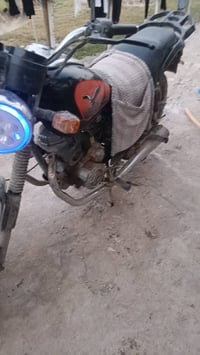 دراجه كلك ٣٥٠ شغاله كهربائيات   مكان حله 07850799760