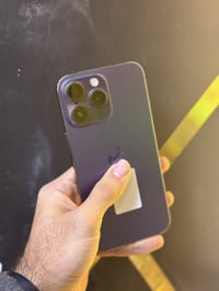 ايفون 14 برو ماكس  ذاكره 256  شرق اوسط  ضمانه ماستر  نظيف جدا  مستبدل ...