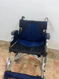 عربانة لكبار السن او المعاقين جديده خفيفة الوزن تطبق حديد ستيل حجم كبي...