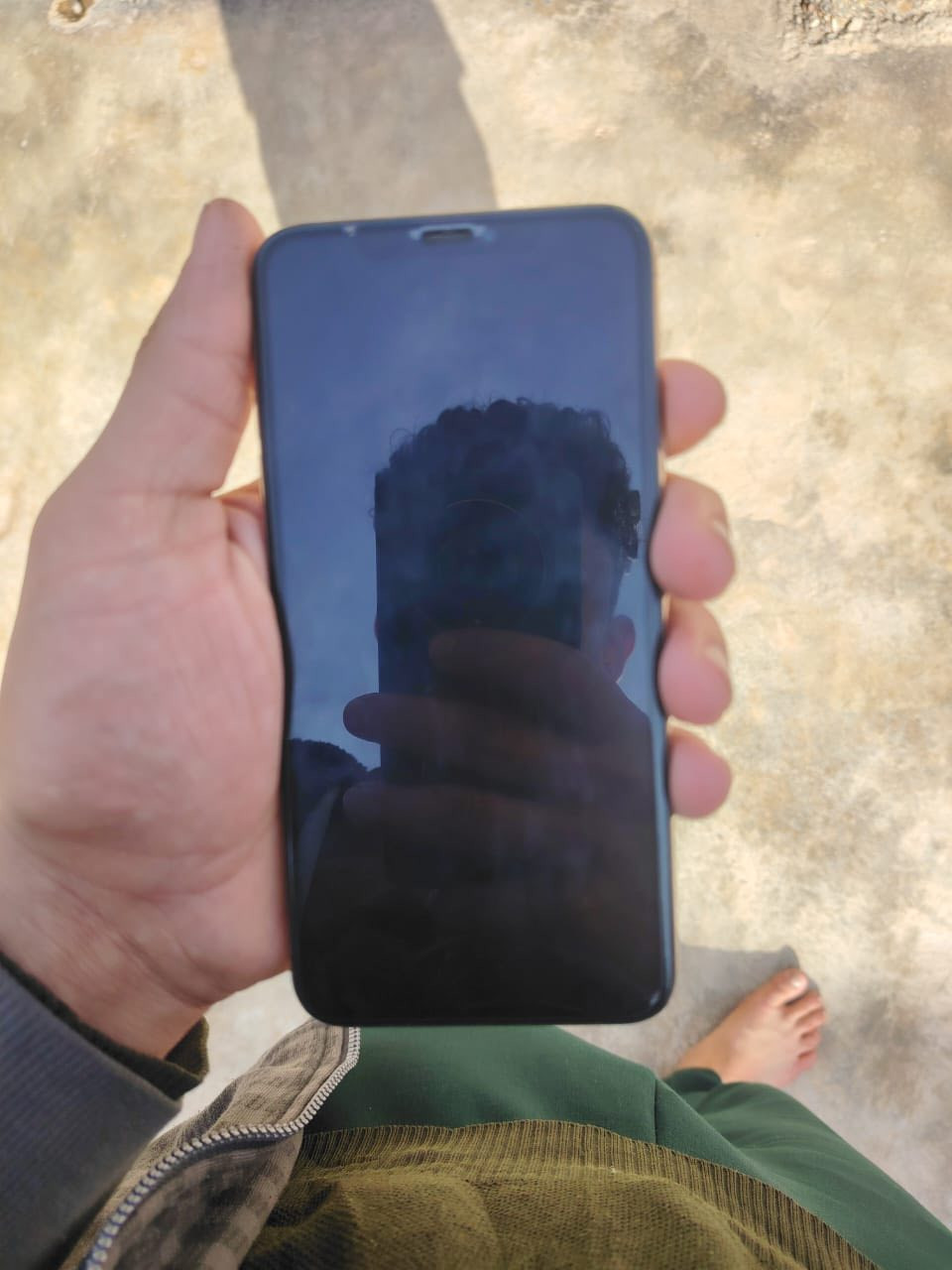 سلام عليكم من رخصت ابل الكروب شباب عندي هاذه الجهاز ايفون اكس ماكس للبيع 350بي مجال بصيط الستفسار اكثر ***********
