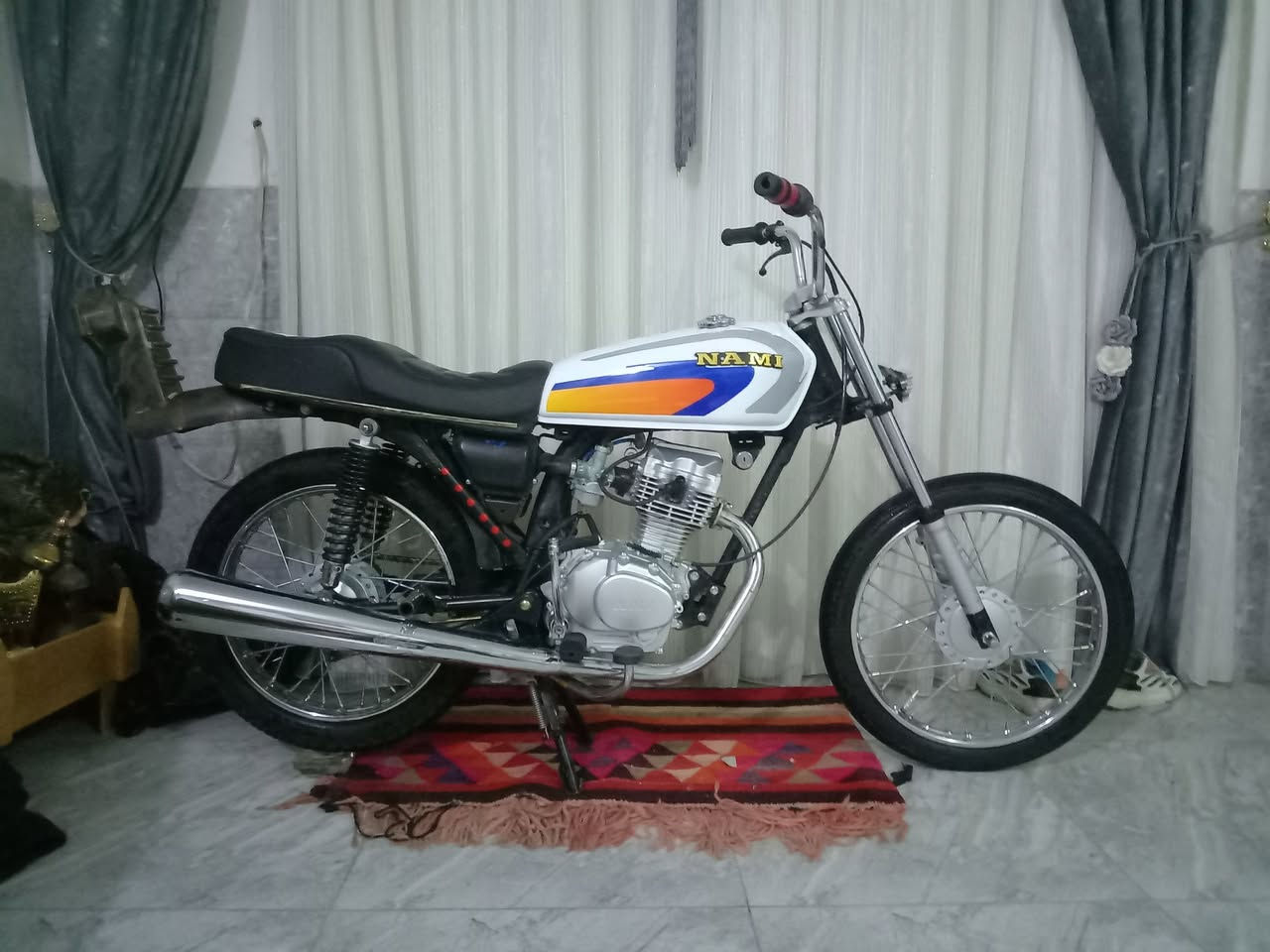 سلام عليكم دراجه للبيع موديل 17 اصلي سبع اوراق تعمير 26 كفاله عامه حاليا موجوده الكود شارع النفط والسراي بخدمته ما موجود على الفيس راح اخلي رقمي وريتها يخابرني وبخير ويدلل ***********
