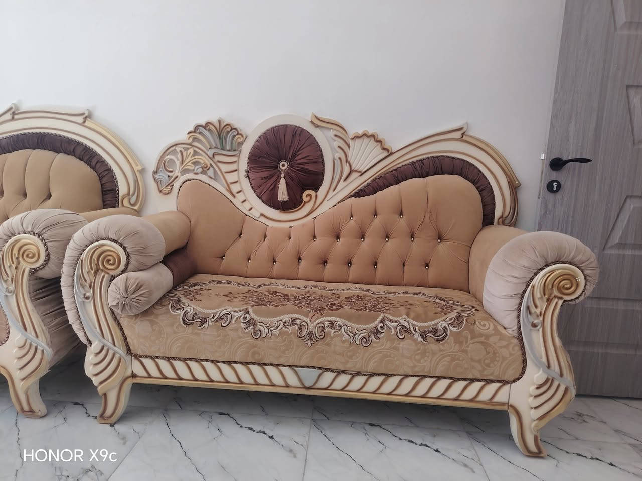 السلام عليكم تخم مستعمل نظيف للبيع السعر600الف  وبي مجال لتواصل ***********
