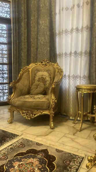 السلام عليكم تخم زان مصري دمياطي  10 مقاعدنضيف جدا جدا مع كوشات مع طبلتين  السعر مليون 200 
***********
