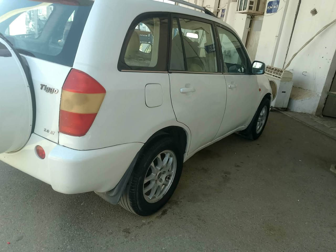 السلام عليكم تيگو موديل 2011 للبيع السيارة بأسمي گير ومكينه وتبريد خير من الله مكفولات تخم تاير صدر نظيف العنوان بغداد جسر ديالى السعر 48 وبيها مجال قليل للاتصال ***********
