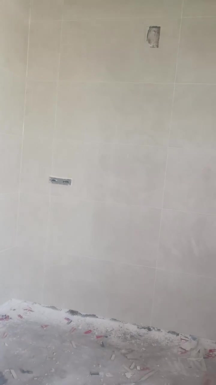 السلام عليكم اشتغل انواع السيراميك والبورسلين كرسته وعمل أقساط ونقدي***********
