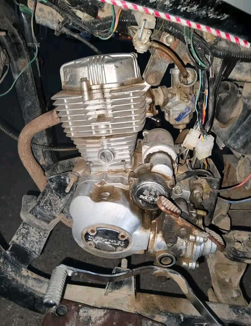 ستوته مديل 2016 محرك جديد ناعم شرط شلعه ومعدل كهربايات كلها شغاله اوراقها ضاعت عندي اسويلك بيها مكاتبه مكاني نجف حي الوفاء سعرها 700 وبيها مجال ***********
