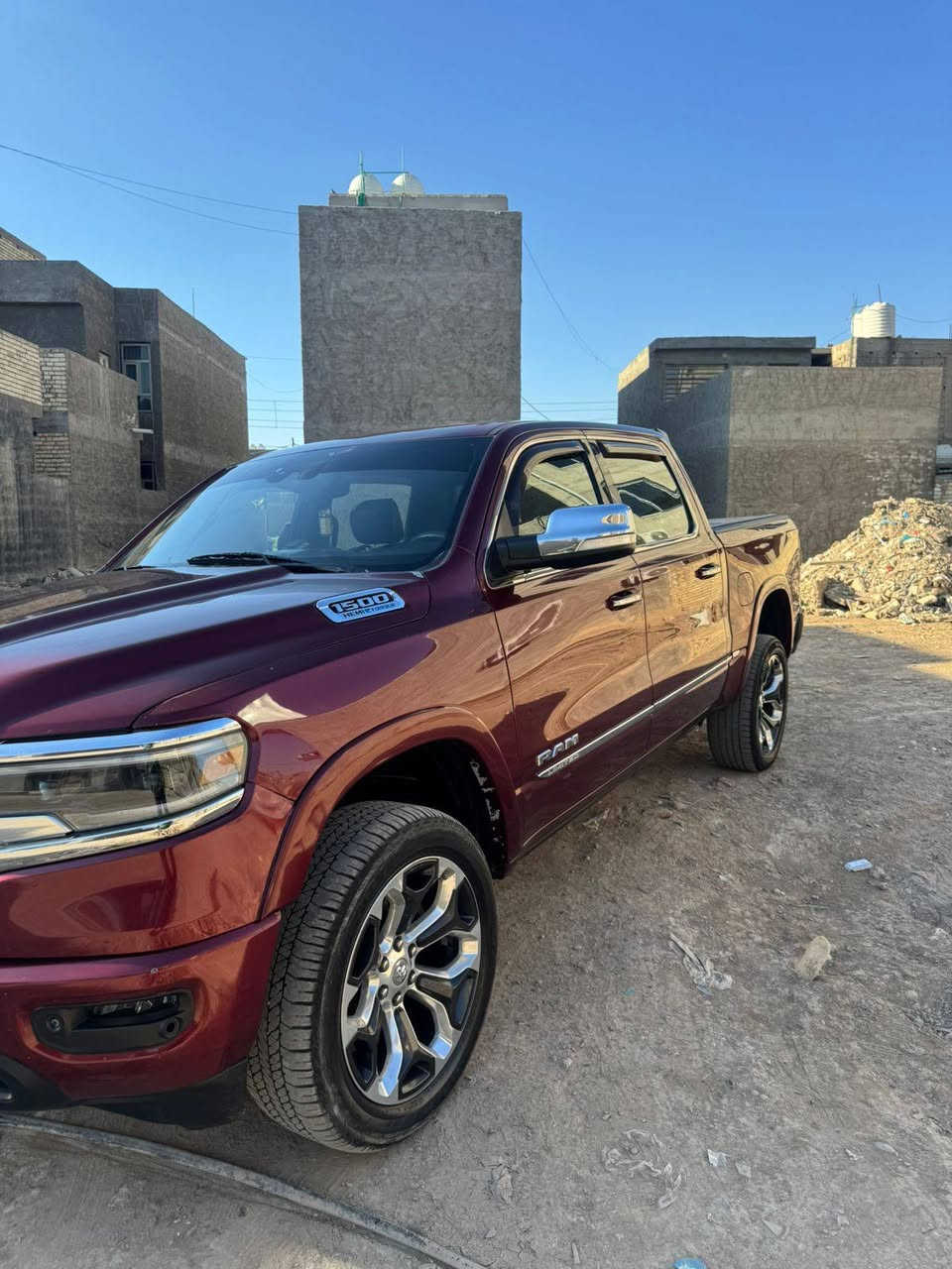 للبيع
دودج رام ليميتد امريكي 2019
مكينه 5700
بانوراما
اللون ماروني
حادث بشم 
السعر 3 شدات وبي مجال 
للتواصل 
***********
