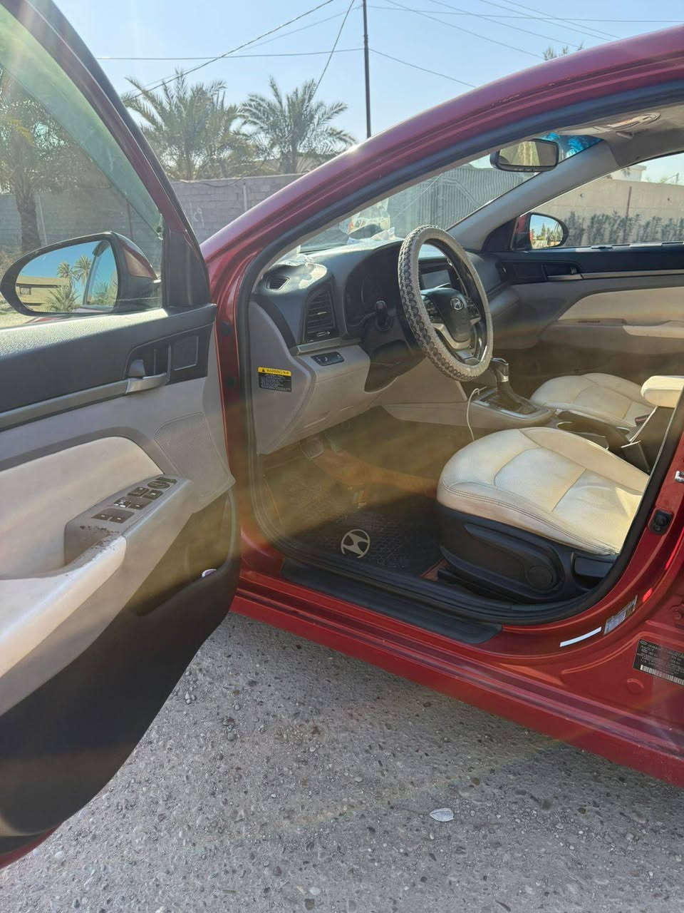 النترا ٢٠١٨ سيارة وارد أمريكي بيها ظربة بسيطة جهة جاملغ الايسر سيارة نضيفة ومصبوغة صبغ عام بدون حادث السيارة محرك ٢٠٠٠ دوش شاشة اعطال بصمة سلايد روف كشنات جلد سيارة نضيفة السعر ١٠٨ العنوان بغداد الدورة ***********
