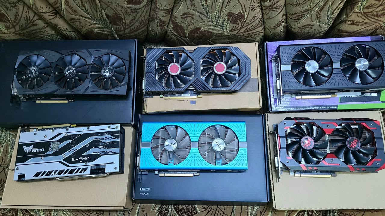 السلام عليكم ❤️

وفرتلكم مجموعة من القطع وتجميعات 💙 :

بور سبلاي 
PSU 750W XPG 80% Plus Bronze 

ماركة حلوة وقوية الجديد ب120 ألف
أني ابيعه ب75 ألف

تجميعة الأولى المواصفات 💚 :

CPU : Xeon E5 2680 V4 
14Cores / 28Thread

Cooler 120ML Mass RGB

M.B X99 DDR4 4-Slot RAM 

GPU : RX 580 8GB 2Fans

Storage : SSD 128GB Kootion + HDD 500GB Toshiba Slim 
كفائة التخزين 100%
PSU 550W FSP HV Pro 80% Plus 

CASE Century Star Dual Glass + 3Fans RGB
كيس مرتب وبيه رمونت وتحكم كامل بالRGB

السعر 400 ألف ❌️

السعر 380 ألف 🌠 
كراتين القطع كلها موجودة 💯%

تجميعة رقم 2 💜 :

I5 10400F 4.3GHZ
6Cores / 12Thread

Cooler 120ML DeepCool RGB

M.B H410 GIGABYTE 

RAM 16GB DDR4 Samsung (8×2) 
دول جنل

GPU : RTX 3060 12GB Zotac Gaming Twin Edge
كارت كلش نظيف 🌠

PSU 650W Thermalright 80% Plus Bronze 
بور ممتاز

CASE White ATX Glass + 4Fans A-RGB
كيس كلش مرتب زجاج من الأمام حجمه فوول تاور تهويته ممتازة شكله خرافي كلش مرتب 🔥❤️💯

السعر 950 ألف ❌️

السعر 920 ألف 🌠

كروت شاشة :

RX 580 8GB ROG Strix RGB 3Fans Gaming OC
ب150 ألف
كارت تبريده خرافي

RX 580 8GB Sapphire Nitro Plus Gaming OC RGB 2304SP
ب140 ألف نظافة عالية والأزرق ب130
كرت ممتاز ومرتب وأكو Red Devil 🩸

RX 580 8GB XFX Black GTS XXX GAMING OC 2304SP
كرت كلش نظيف ب135 ألف

M.2 NVME 256GB Gen 3
ب45 ألف ❌️
ب40 ألف 💚
M.2 NVME 128GB Gen 3 Kingspec  New
ب35 ألف
PSU 550W FSP HV Pro 80% Plus New
توفر من جديد ب 60 ألف ❌️
السعر ب55 ألف ✅️

وعندي بعد كارتين - 3 أسعارهم راح تكون قوية

الملاحظات : كل القطع بيهم ضمان ومفحوصة ونظافتهم ممتازة ✅️

اذا تاخذ أكثر من طلب التوصيل يصير عليا Free ✅️

مكاني موصل متوفر توصيل لجميع المحافظات ❤️

للتواصل ***********
