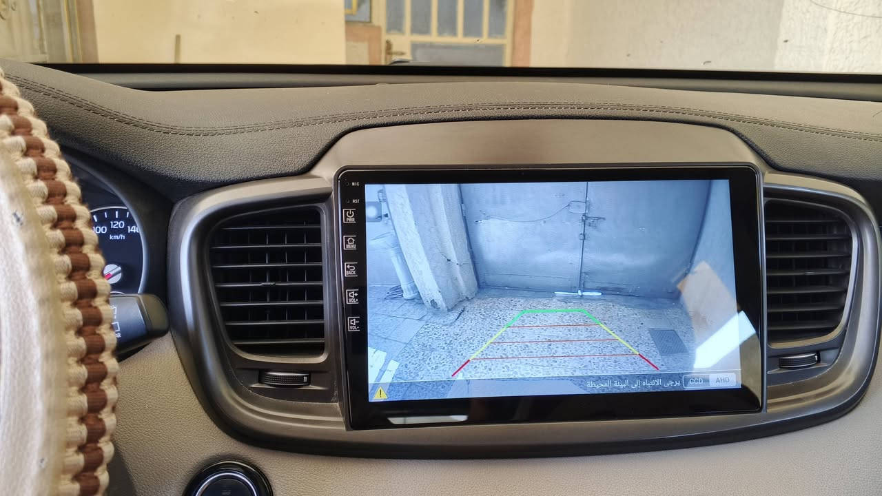 سورنتو ٢٠١٨ خليجي رقم ميسان بإسمي 
محرك 6 سلندر 7 راكب بصمة تشغيل وأبواب و جنطة كهرباء  تبريد 3 قطع كاميرا وحساسات خلفية/أمامية ومري شفط و ترحيب بيها بارد موضح بالصور مكان السيارة في العمارة
***********
