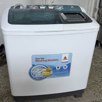 غساله 12 كيلو  استعمال كلش قليل  السعر 150 وبيه مجال  بغداد الامين الث...