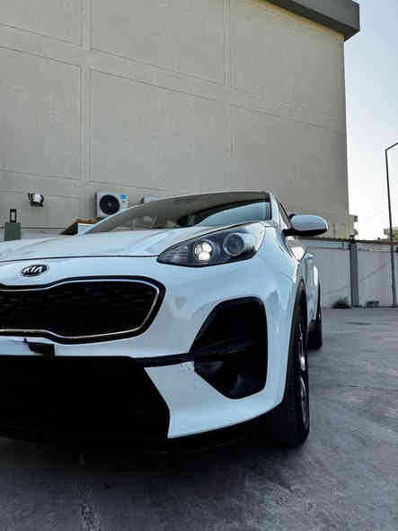 سلام عليكم 
كيا سبورتج للبيع فقط 
مديل 2021 امريكي حادثها مبين بالصور  بابتين جهة الصدر والصندوق وربع الجاملغ الأمامي توحيد لون السيارة حلوه وجاهزة من صدر وتايرات كير مكينه كفاله رقم بغداد وتحويل مباشر  ماشيه 78000miمكانها بغداد الرصافة
سعرها 163$ ورقة وبيها مجال للطيبين 
للاستفسار *********** بغداد
