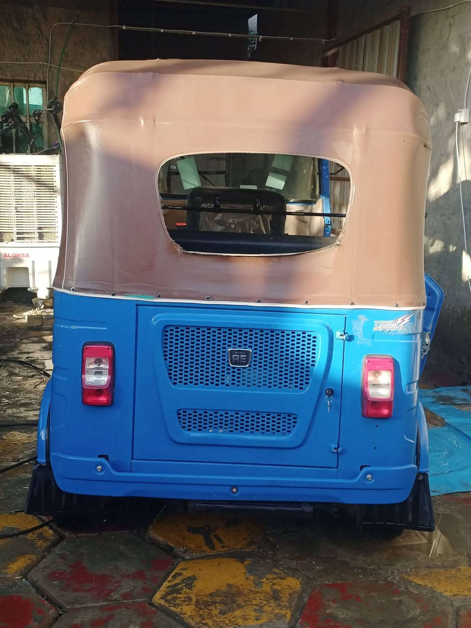 للبيع موديل2023
بيع تكتك 23 مضلع أوراق ما مزاد بسمي أشتريتها من المصطفى تحول بسمك رقم هاتف ***********
