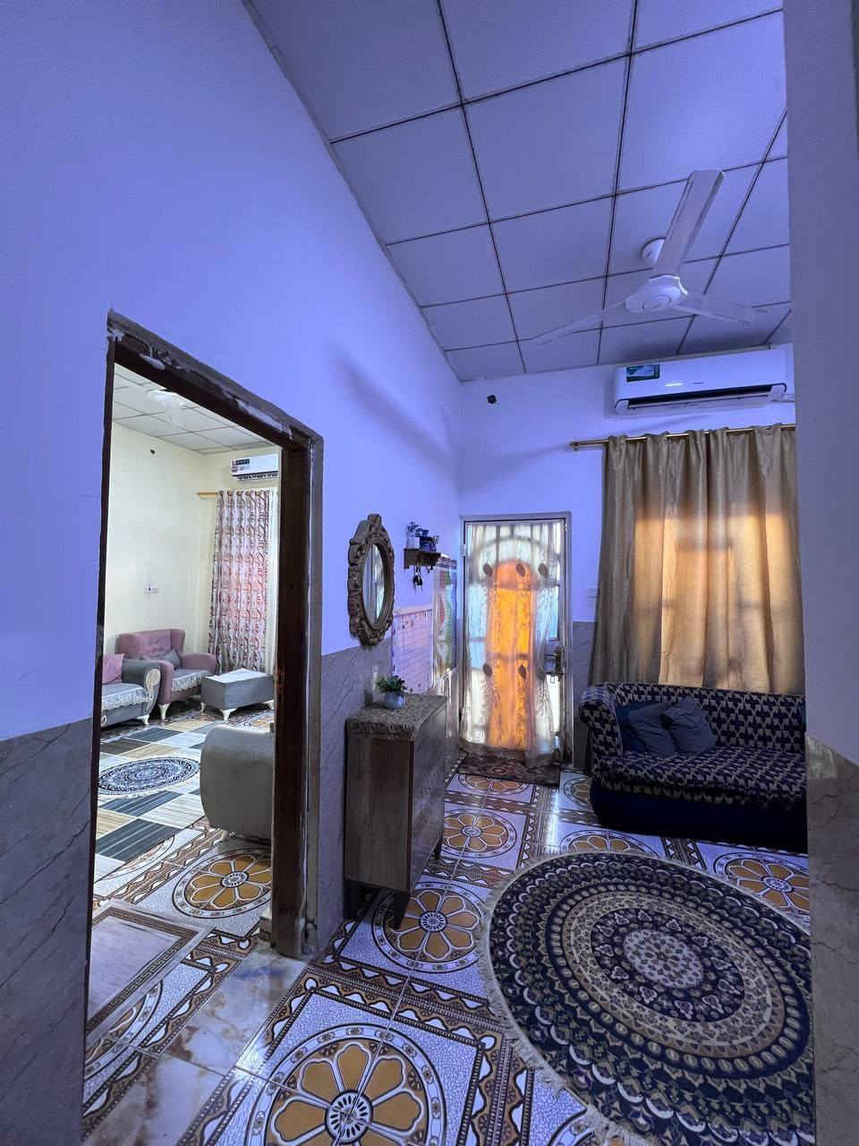 بيت برخص التراب لايفوتك
#المساحة :: 100م ركن على شارعين تبليط
#السعر :: 58 وبي مجال بسيط 
ثالث بيت عن شارع العوجة السايدين الرئيسي
#طابو صرف زراعي عراقي نموذج 25
#يحتوي :: غرفتين منام صالة صحيات داخلية وخارجية
استقبال طارمة درج خارجي ومطبخ ومنور .
إبي الخصيب - العوجة .
بيع مستعجل واقع البيت والموقع أجمل من الصور
#للأستفسار ::واتساب/***********
