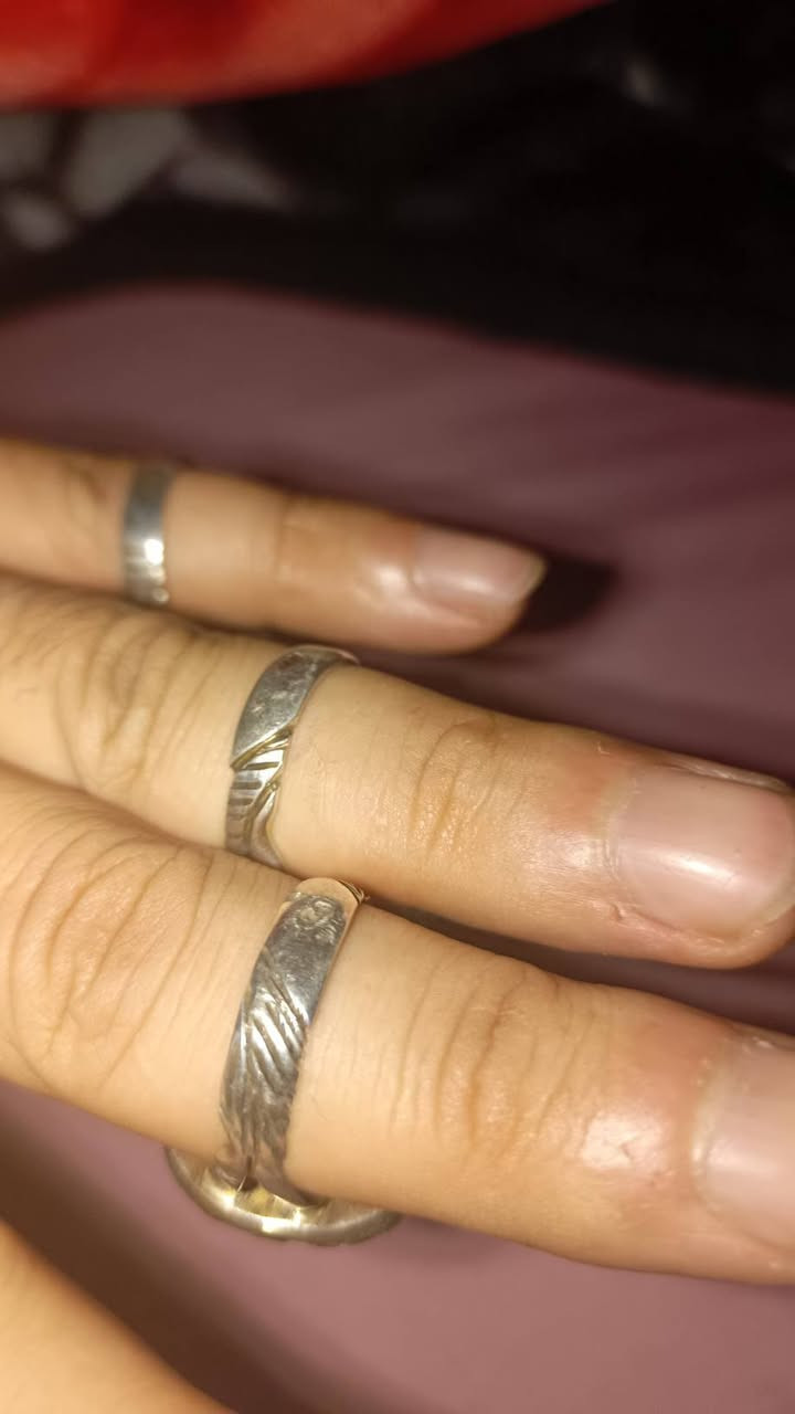 3محابس للبيع فضه عيار 925مكاني حسينيه الراشديه سعر 100الف لا يوجد توصيل رقم هاتف او واتساب ***********

