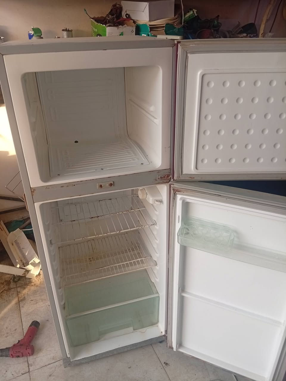 للبيع
كنتور بابين نظيف كلش تركي 
وثلاجة 10قدم شرط شغل 
للتواصل خاص او عبر الرقم ***********
مكاني كركوك
