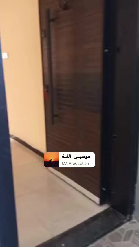 مشتمل  طابق اول للايجار بناء حديث شارع عمر فرع كيك دانيه متكون من غرفتين كبيره وصاله كبيره ومطبخ كبير وحمام بلكونه سطح ضافه الى هذا سخان وماطور وتأسيس سبالت وتأسيس ستلايت  تأسيس غساله اوتماتيك اضافه الى خط مولده الايجار٨٠٠
للاستفسار***********
